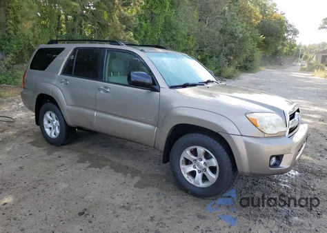 2008 Toyota 4Runner Sr5 z USA, uszkodzony, nr VIN JTEBU14R98K033702
